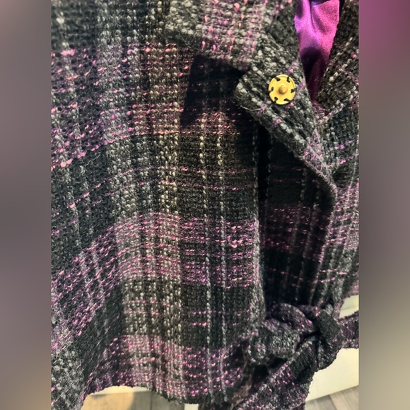 Luii Belted Cape / Jacket. Size Small. - Picture 6 of 9